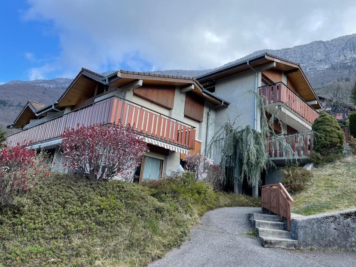 La Lumiere Du Lac Apartment เวย์ริเยร์-ดู-ลัค ภายนอก รูปภาพ