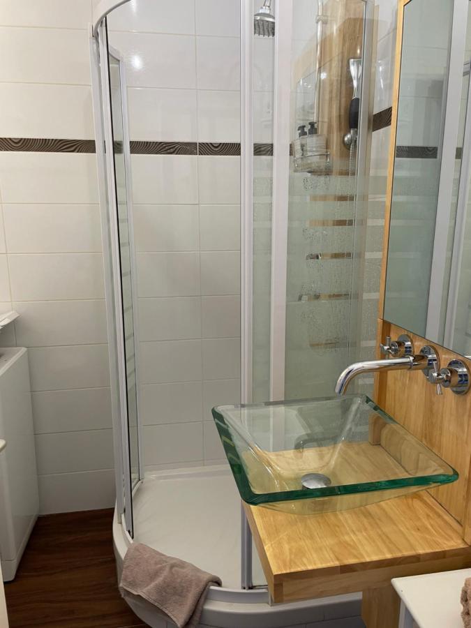 La Lumiere Du Lac Apartment เวย์ริเยร์-ดู-ลัค ภายนอก รูปภาพ